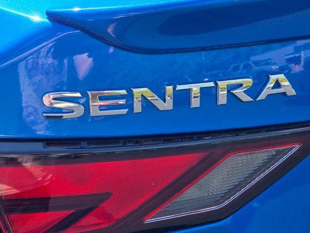Used 2025 Nissan Sentra SR w/ SR Premium Package FWD image 18