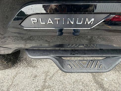 Used 2023 Toyota Tundra Platinum AWD/4WD image 12