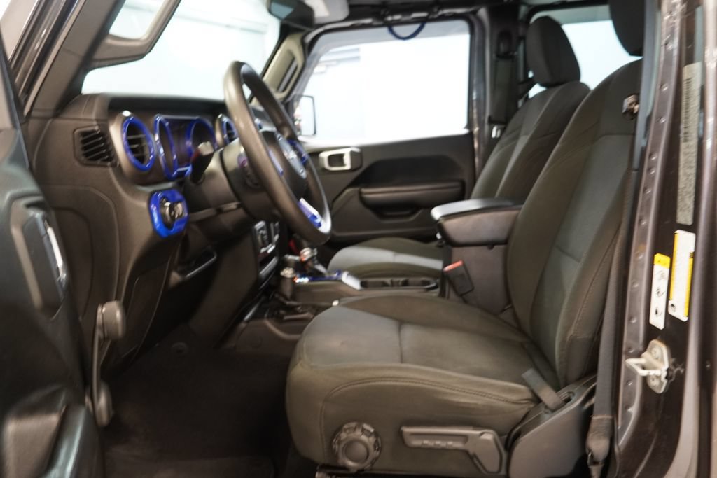 Used 2018 Jeep Wrangler Unlimited Sport AWD/4WD image 4