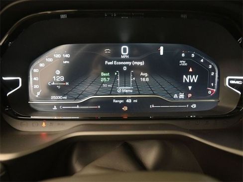 Used 2024 GMC Yukon XL AT4 w/ Technology Package image 3