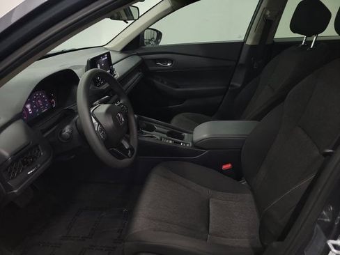 Used 2025 Honda Accord LX image 19