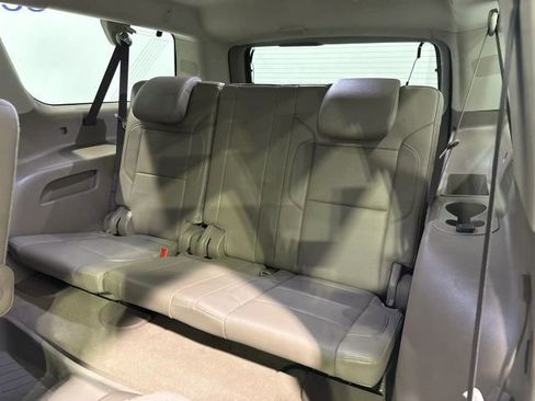 Used 2020 GMC Yukon XL SLT w/ Open Road Package RWD image 25
