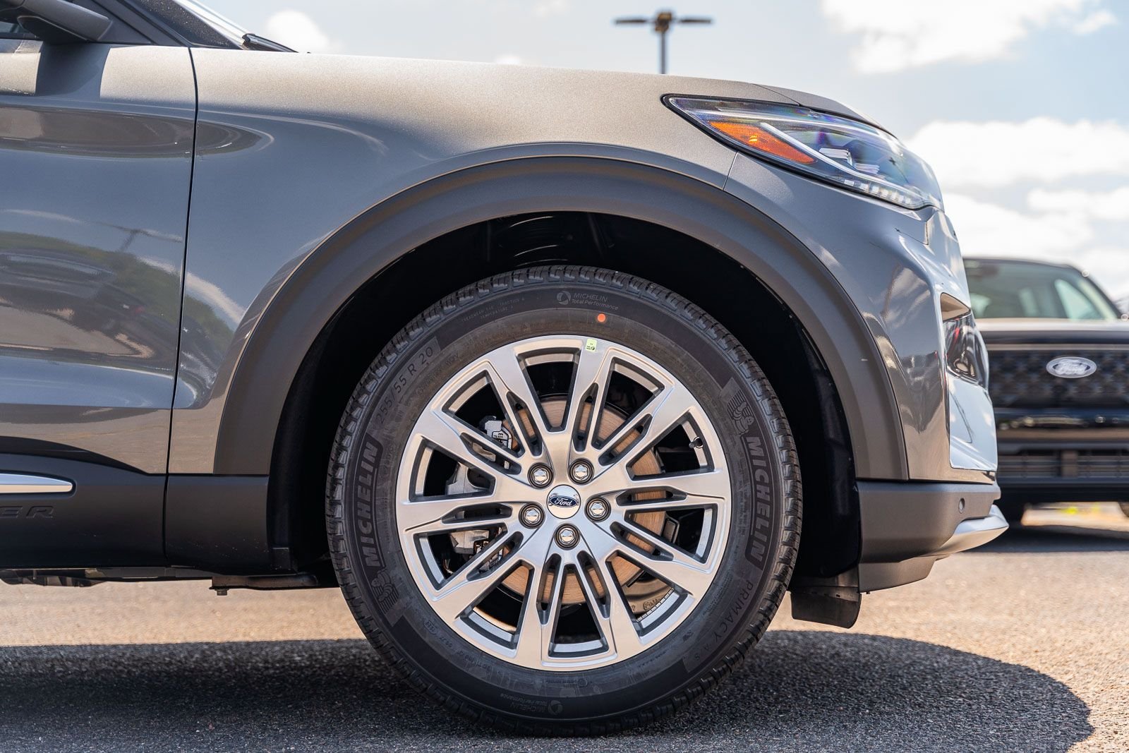 New 2026 Ford Explorer Platinum RWD image 5