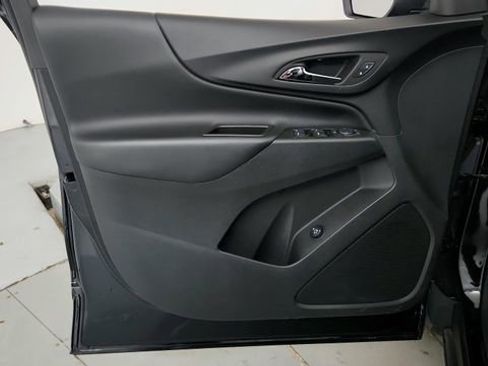 Used 2024 Chevrolet Equinox LT image 11
