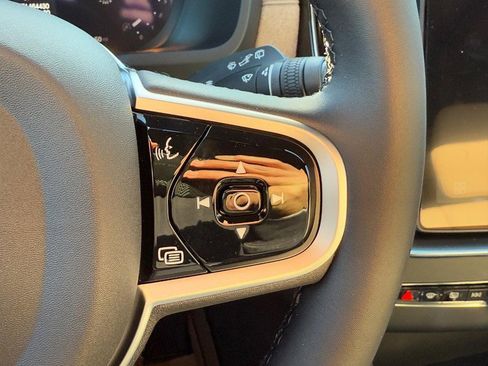 New 2026 Volvo XC90 B5 Core w/ Protection Package image 14