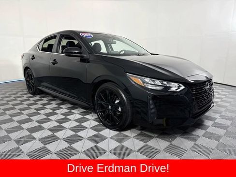 Used 2025 Nissan Sentra SR w/ Midnight Edition FWD image 1