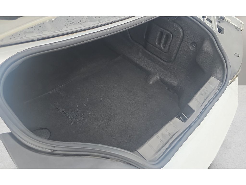 Used 2023 Chevrolet Camaro SS RWD image 9