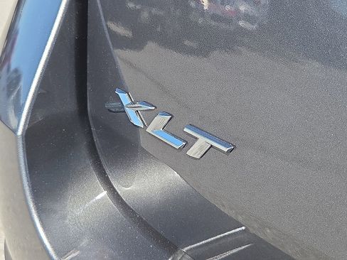 Used 2020 Ford Explorer XLT w/ Equipment Group 202A image 8