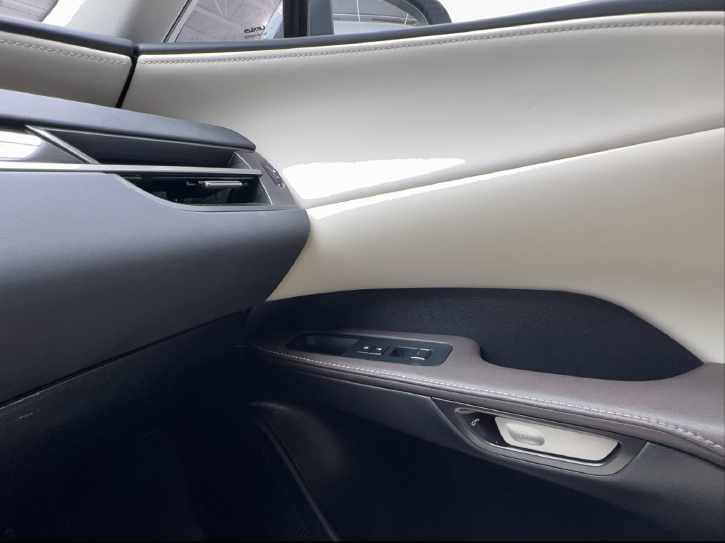 Used 2023 Lexus RX 350 FWD w/ Cold Area Package image 50