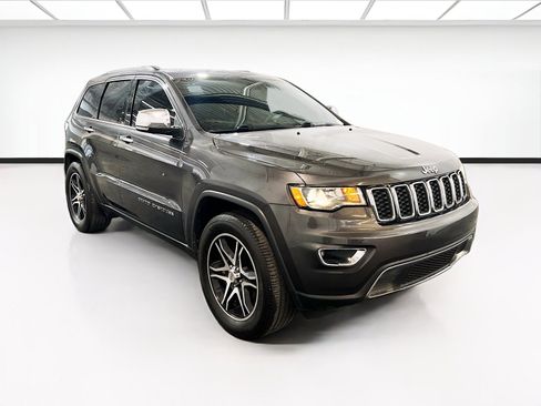 Used 2018 Jeep Grand Cherokee Limited w/ Trailer Tow Group IV image 3