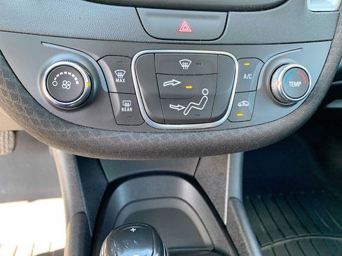 Used 2018 Chevrolet Malibu LS FWD image 17