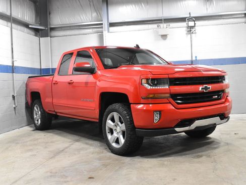 Used 2018 Chevrolet Silverado 1500 LT w/ All Star Edition image 26