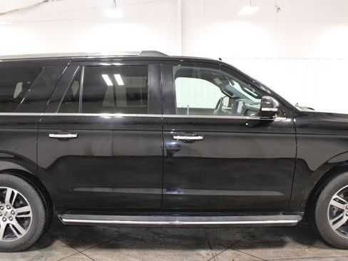 Used 2023 Ford Expedition Max Limited image 11