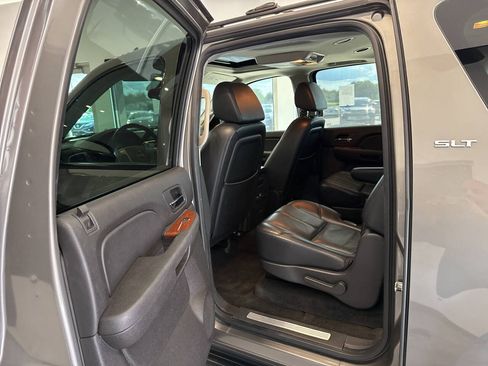 Used 2007 GMC Yukon XL SLT w/ SLT Preferred Equipment Group AWD/4WD image 24