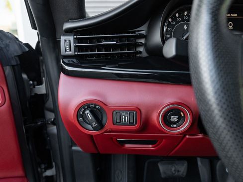 Used 2022 Maserati Quattroporte GT image 53