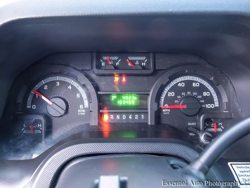 Used 2017 Ford E-350 and Econoline 350 Super Duty image 13