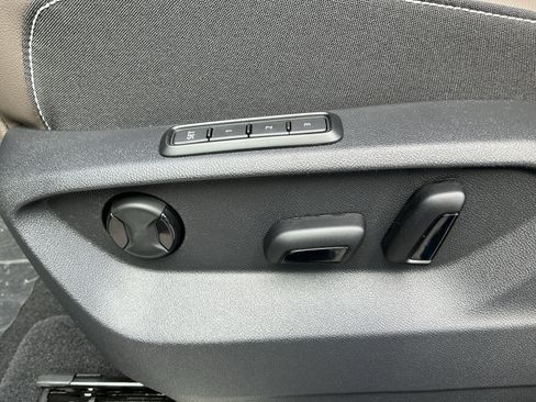 New 2026 Volkswagen Atlas SEL image 9