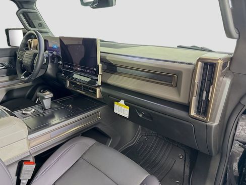 Used 2025 GMC Hummer EV 2X AWD/4WD image 29