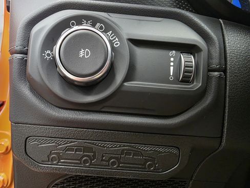 New 2025 Jeep Wrangler Unlimited Rubicon w/ Convenience Group image 13