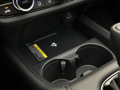 Certified 2025 Honda HR-V EX-L image 35