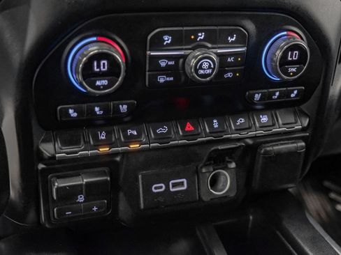 Used 2022 Chevrolet Silverado 2500 LTZ w/ LTZ Convenience Package AWD/4WD image 27