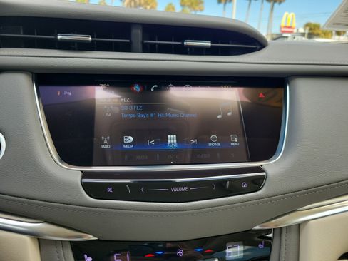 Used 2019 Cadillac XT5 Luxury image 21