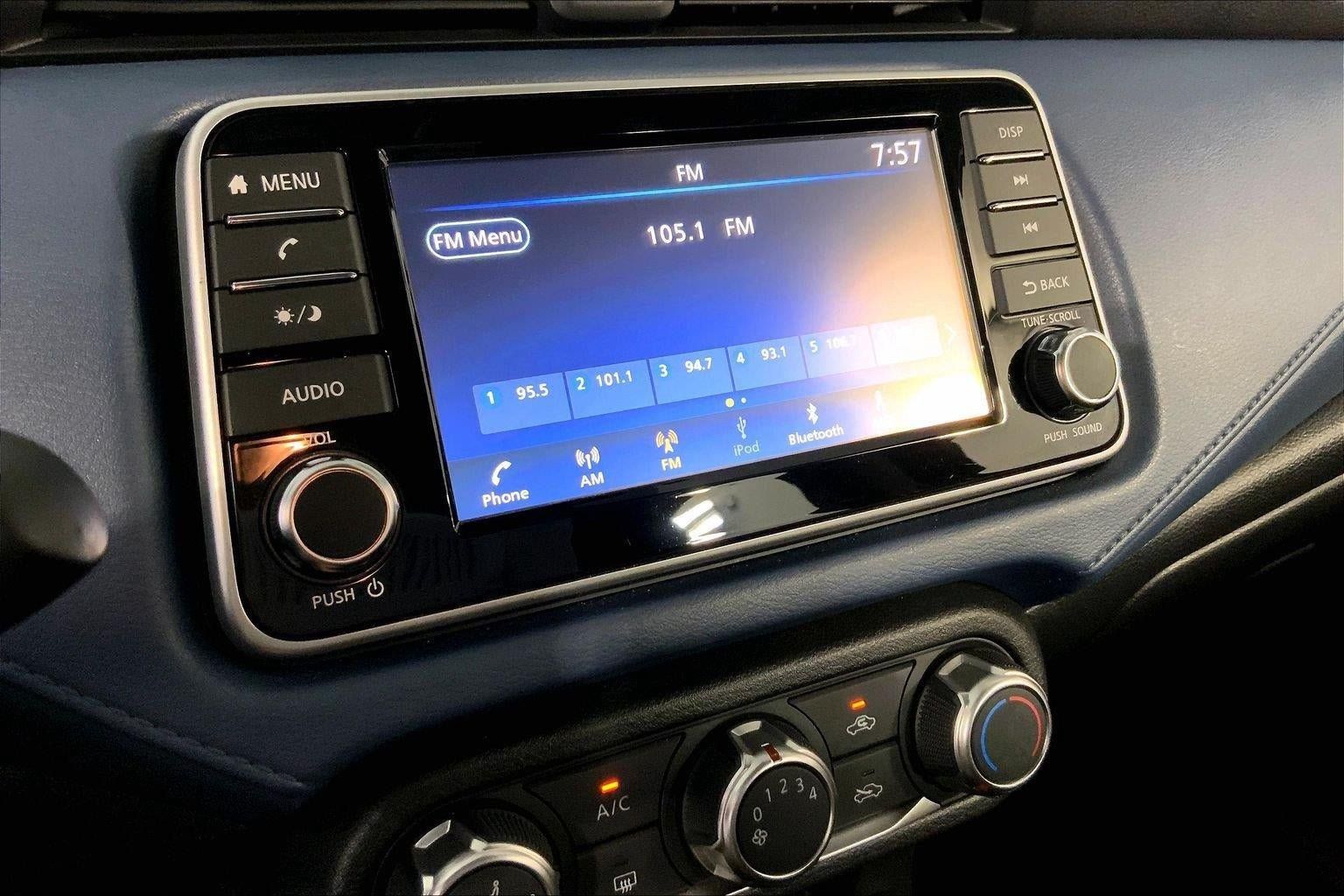 Used 2025 Nissan Versa SV FWD image 9