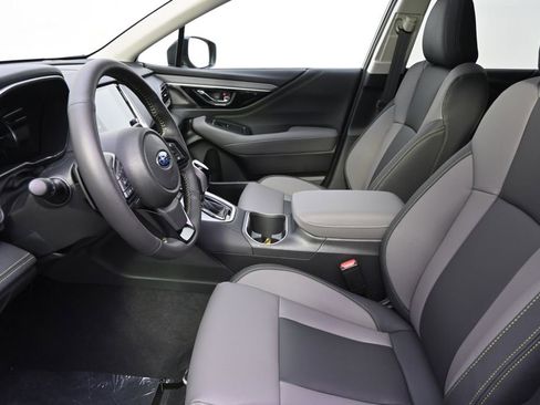 Used 2025 Subaru Outback Onyx Edition image 13