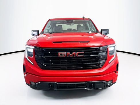 Used 2024 GMC Sierra 1500 Elevation image 2
