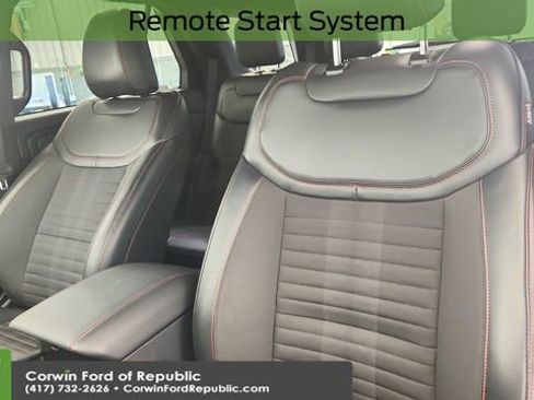 Used 2025 Ford Explorer ST-Line w/ ST-Line Street Pack image 12