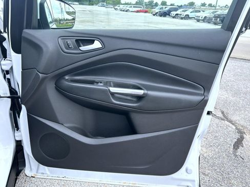 Used 2018 Ford Escape SE FWD image 15