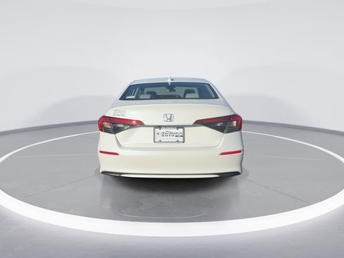 Used 2024 Honda Civic EX image 7