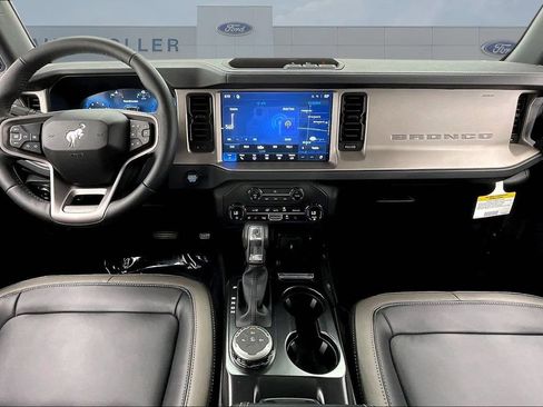 New 2026 Ford Bronco Outer Banks AWD/4WD image 5