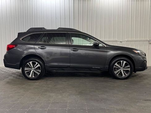 Used 2019 Subaru Outback 3.6R Limited AWD/4WD image 5