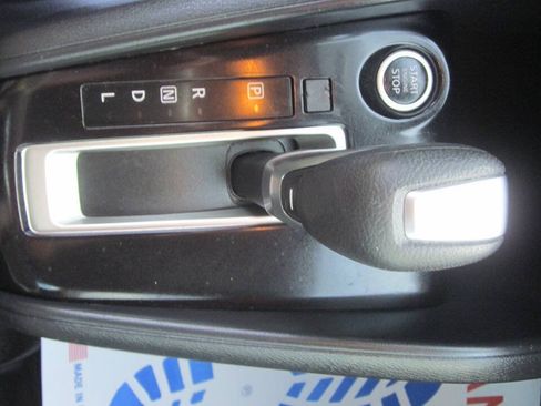 Used 2021 Nissan Versa SV FWD image 26
