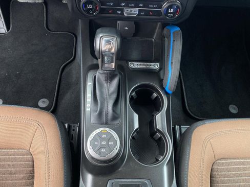 Used 2023 Ford Bronco Outer Banks image 8