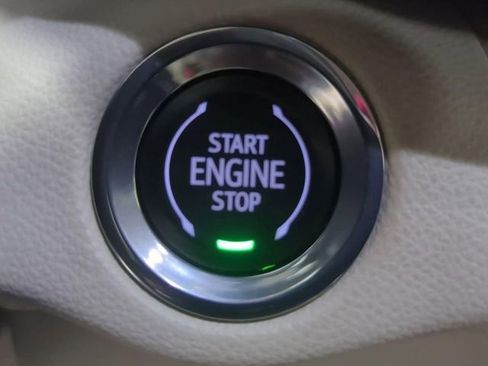 Used 2023 Buick Envision Preferred image 16