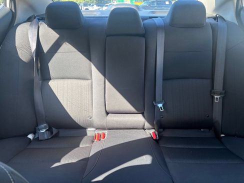 Used 2025 Nissan Altima 2.5 SV FWD image 38