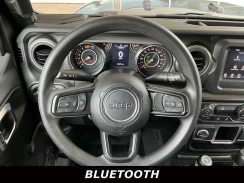 Used 2022 Jeep Wrangler Unlimited Sport image 5