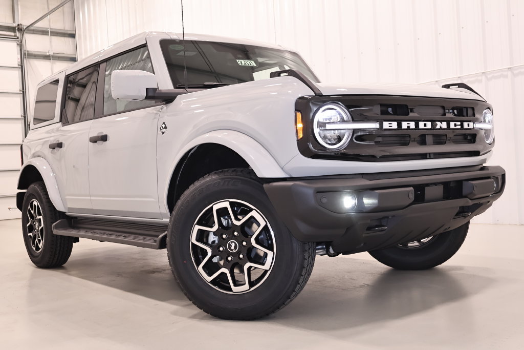 New 2026 Ford Bronco Outer Banks AWD/4WD image 34