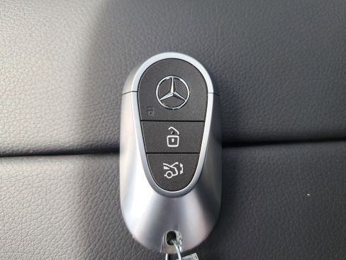 New 2026 Mercedes-Benz GLC 300 image 36