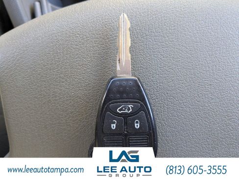 Used 2007 Jeep Commander Sport image 26