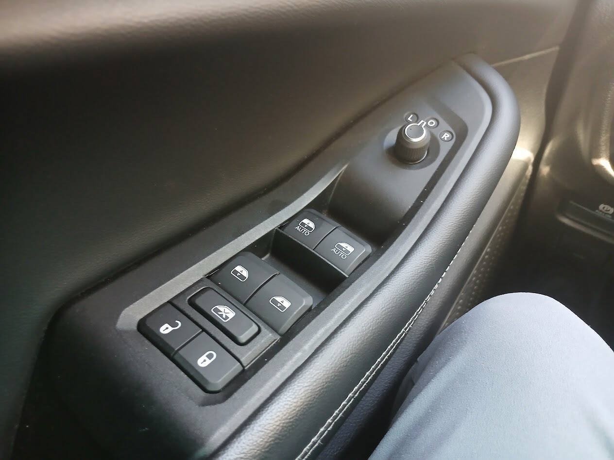 Used 2021 Jeep Grand Cherokee L Limited w/ MOPAR Finishing Package AWD/4WD image 12