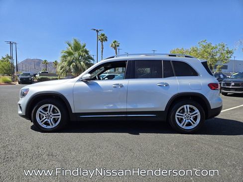 Used 2020 Mercedes-Benz GLB 250 w/ Premium Package image 3