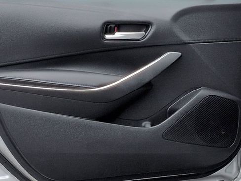 Used 2020 Toyota Corolla SE FWD image 12
