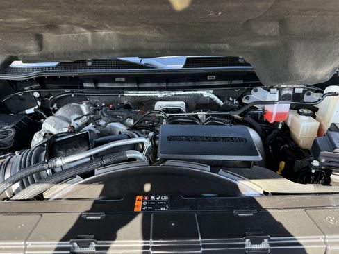 Used 2025 Chevrolet Silverado 2500 LT w/ Convenience Package image 31