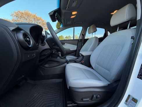 Used 2023 Hyundai Kona SEL image 16