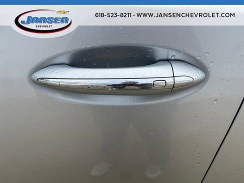 Used 2020 Buick Enclave Essence w/ Trailering Package, 5000 lbs. FWD image 9