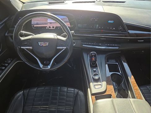 Used 2021 Cadillac Escalade ESV Sport Platinum image 16