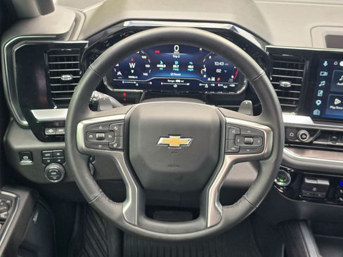 Used 2025 Chevrolet Silverado 1500 LTZ w/ LTZ Premium Package AWD/4WD image 16